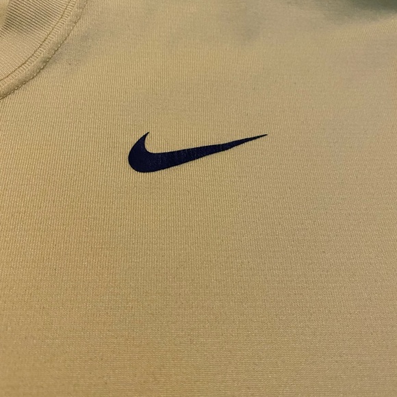 Mens Nike Dri Fit shirt - Picture 3 of 4